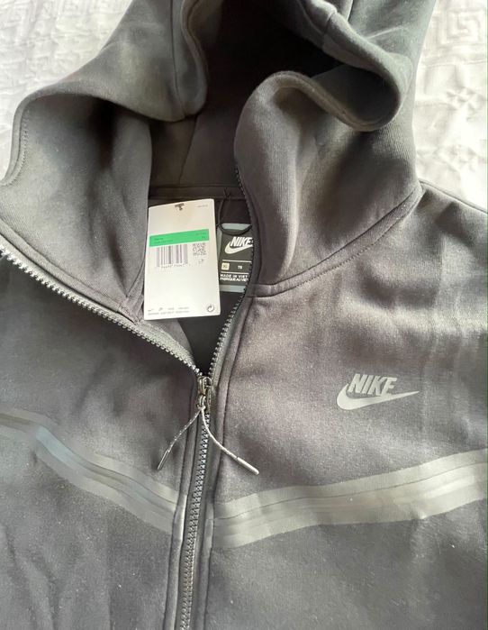 Casaco Nike Tech Fleece Novo