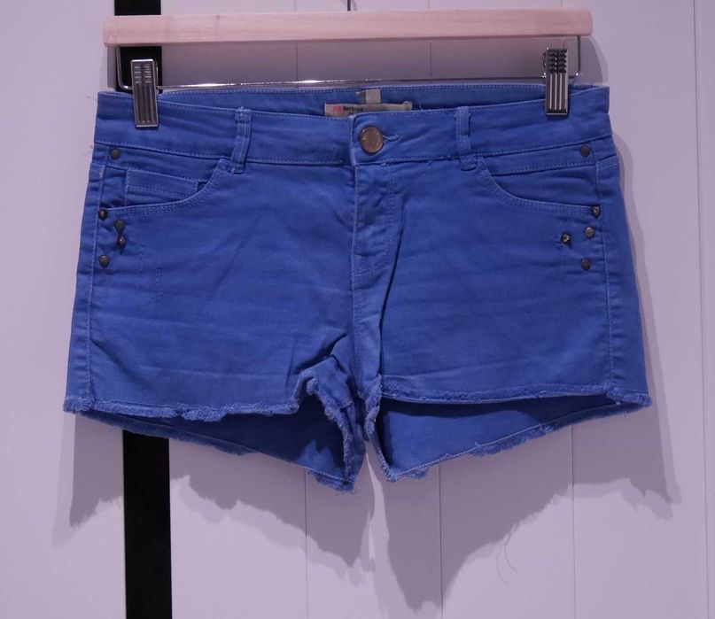 Bershka świetne chabrowe spodenki 36 S