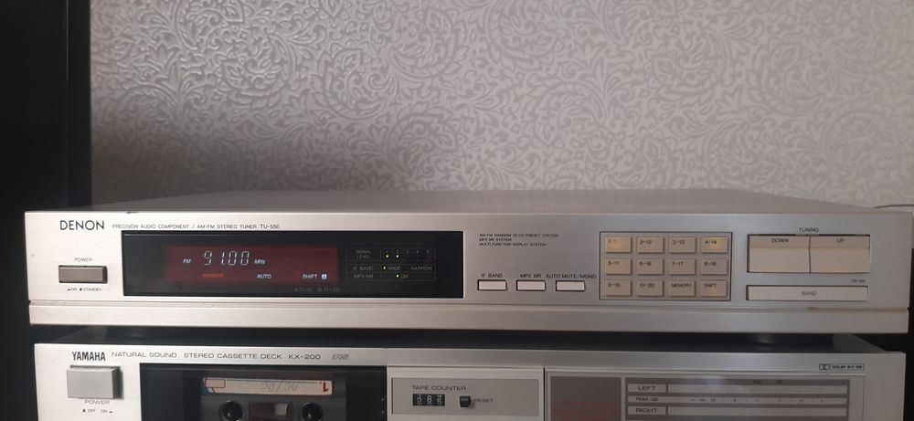 Denon Tuner Stereo TU-550