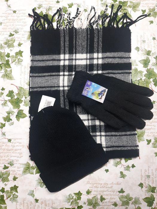 Conjunto novo Cachecol gorro e luvas