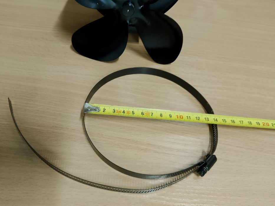 Model HL-600E to termoelektryczny wentylator kominkowy,