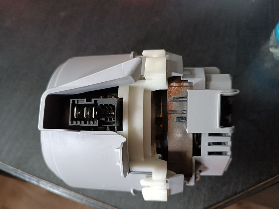 Pompa grzałka do zmywarki Bosch albo Siemens duża na zatrzaski