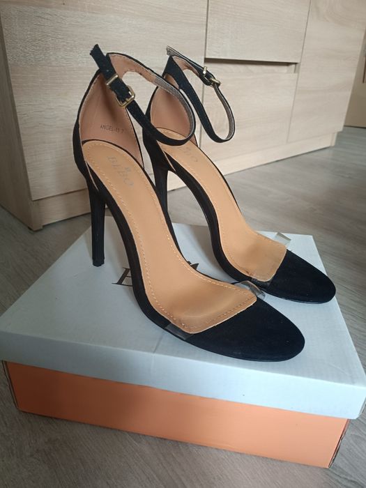 Nowe szpilki BEBO
