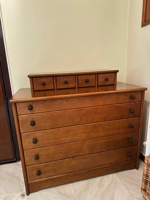 Cómoda em pinho mel com e com espelho5 gavetas