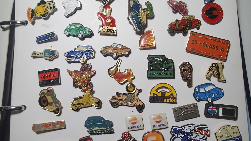 Pins antigos Automobilia