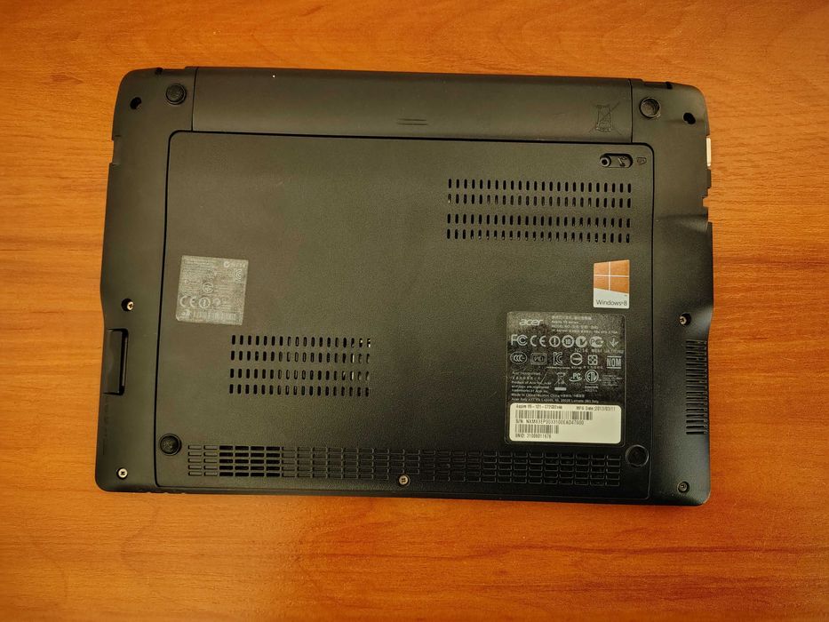 Acer Aspire V5 11.6" AMD C70 2GB 320HDD - oryginalny system - zasilacz