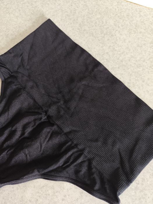 Стягуючі коригуючі стрінги труси корекція фігури XL стегна 100-105