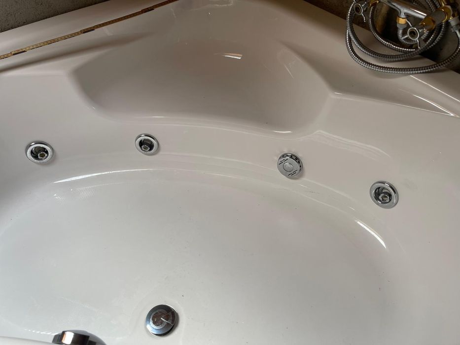 Banheira de hidromassagem