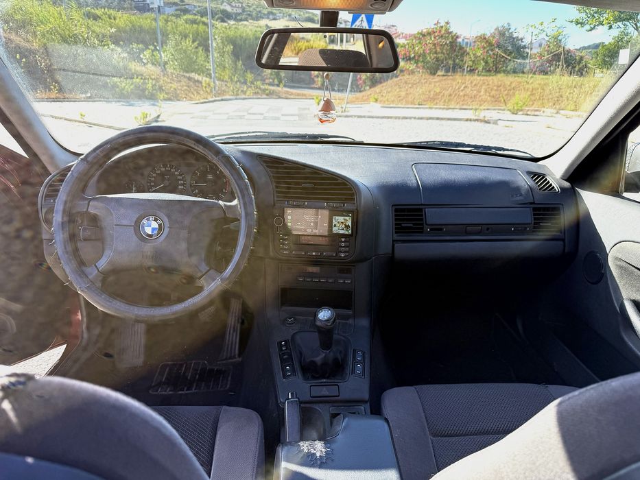 BMW 318 tds (E36)