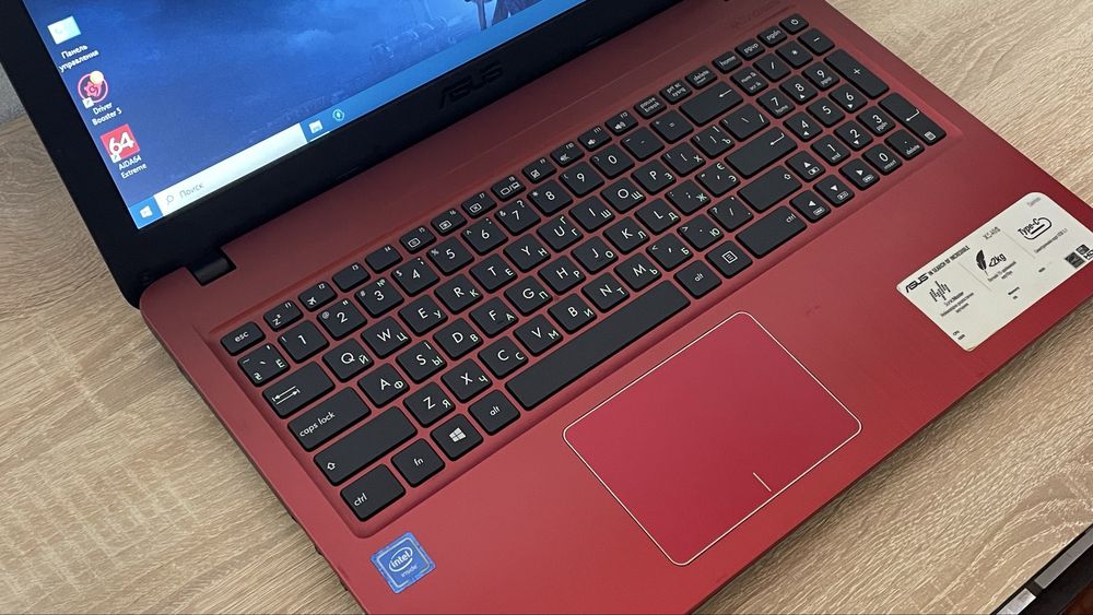 Яскравий ноутбук для яскравих людей! ASUS X540S (Red)