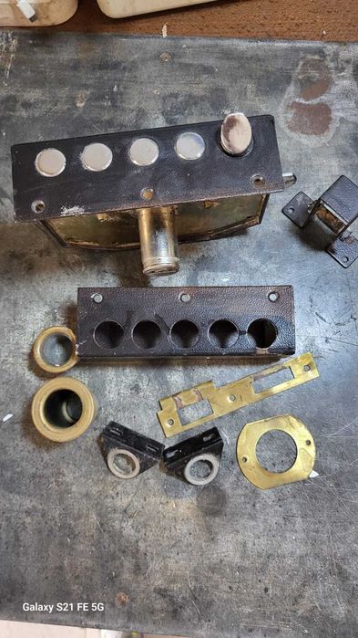 Fechadura usada em bom estado