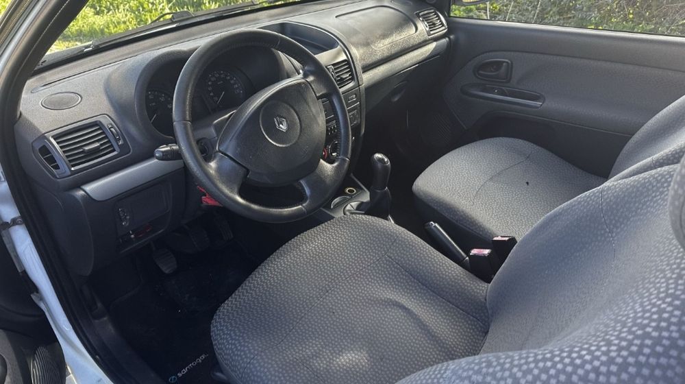 Renault Clio 1.5 DCI comercial