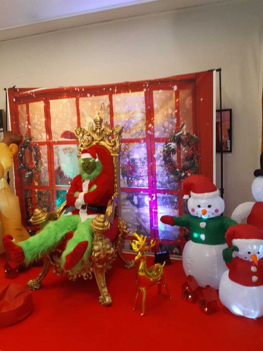 Atrakcje na Wigilię Firmową warsztaty, fotobudka Ai,  wizyta grincha