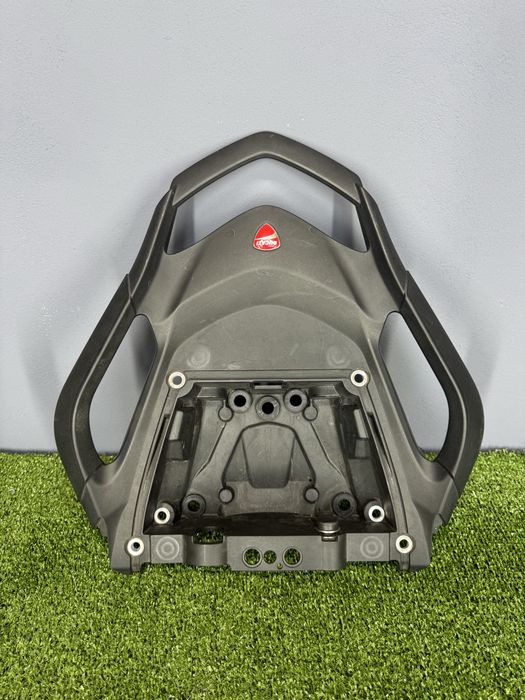 Ducati Multistrada 1200 Задня ручка пасажира 55910161C