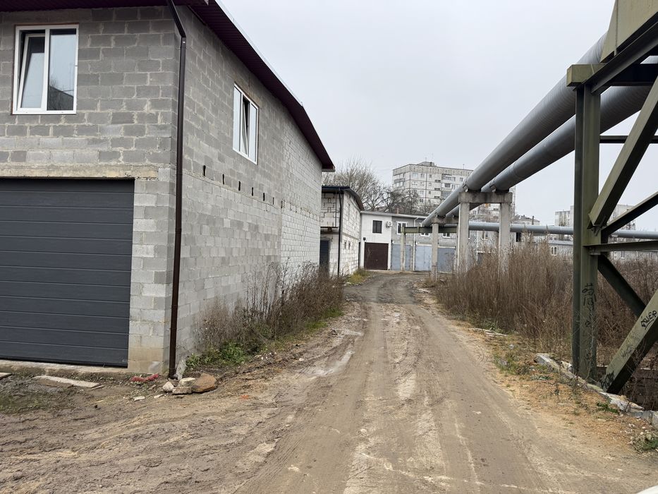 Гараж два поверхи