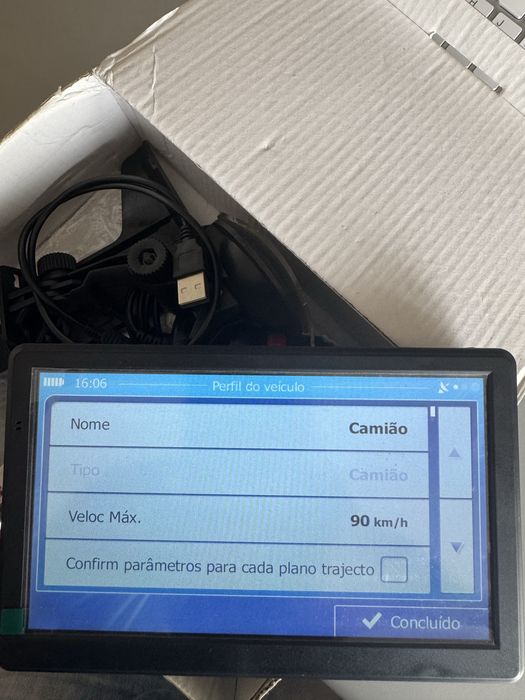Vendo GPS  para pesados e não só em otimo estado com acessorios