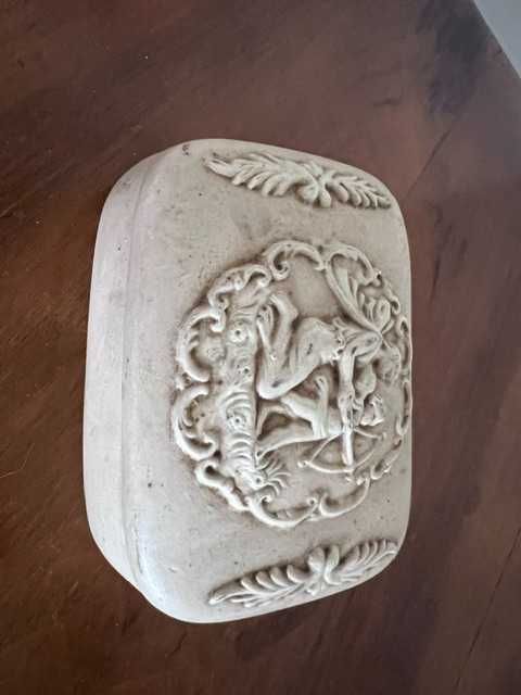 Antiga Caixa de Joias da "Estatuária" (Coimbra) Portugal" - Modelo 1058