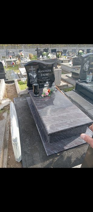 Nagrobki granitowe od 4500