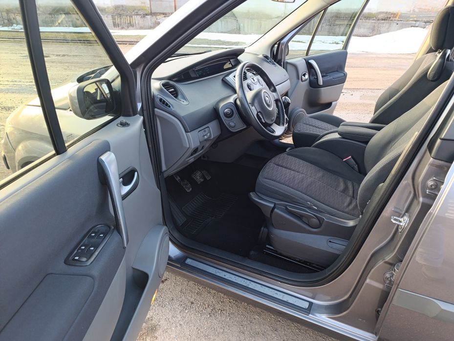 Renault Scenic II 2008 року 1.5 Дизельний Рено Сценік