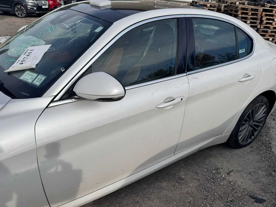 Alfa Romeo Giulia фонарь внутрішний зовнішний правий лівий розбірка