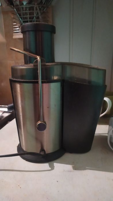 Продам соковыжималку