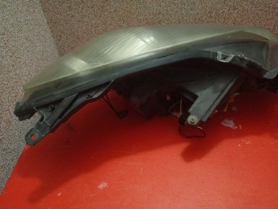 Lampa przód opel astra 2009