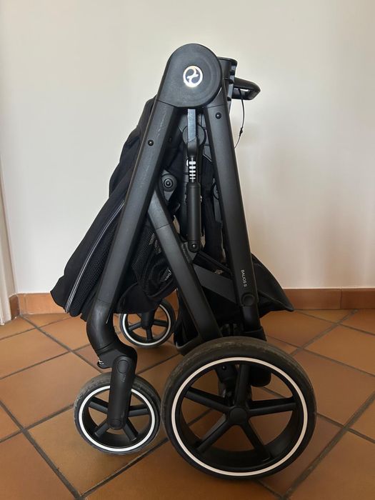Carrinho de bebé Balios S preto + Cot S Lux