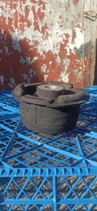 Подушка кузова на опель омега б