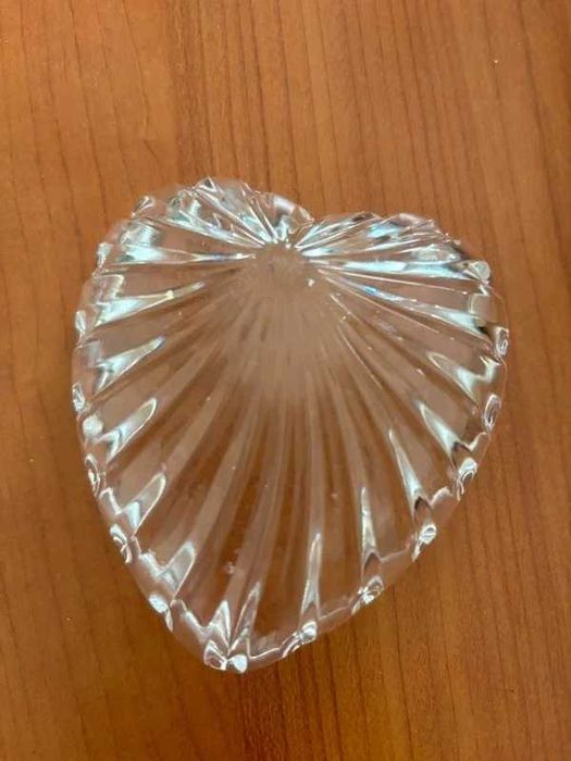 Caixa decorativa em formato de coração