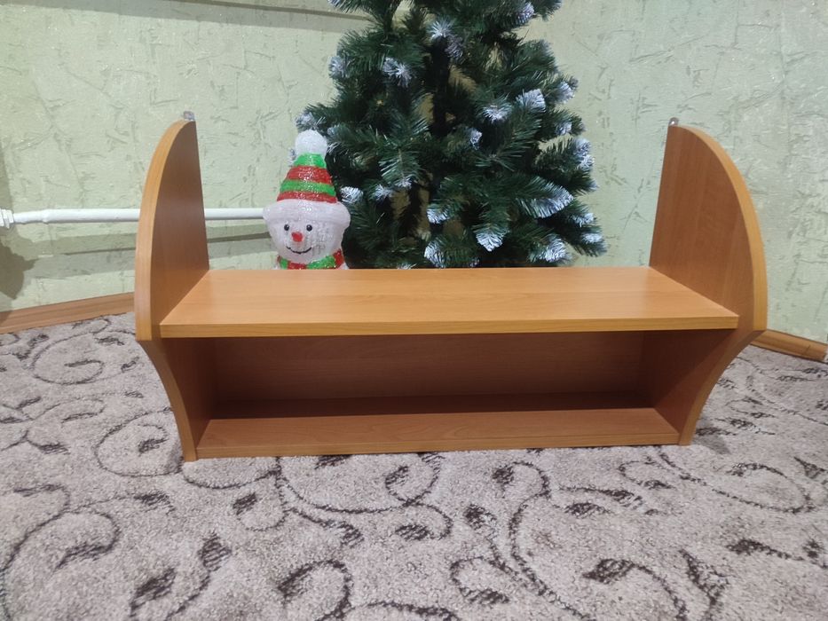 Продам полочку под книги