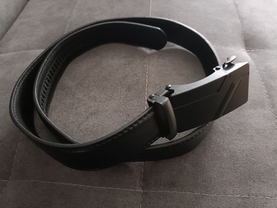 Elegancki męski pasek z automatyczną klamra