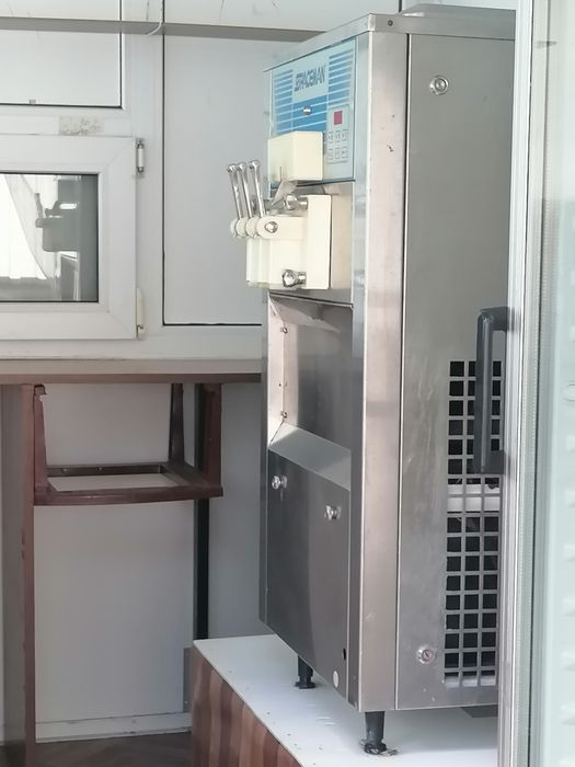 Торговий причіп Купава