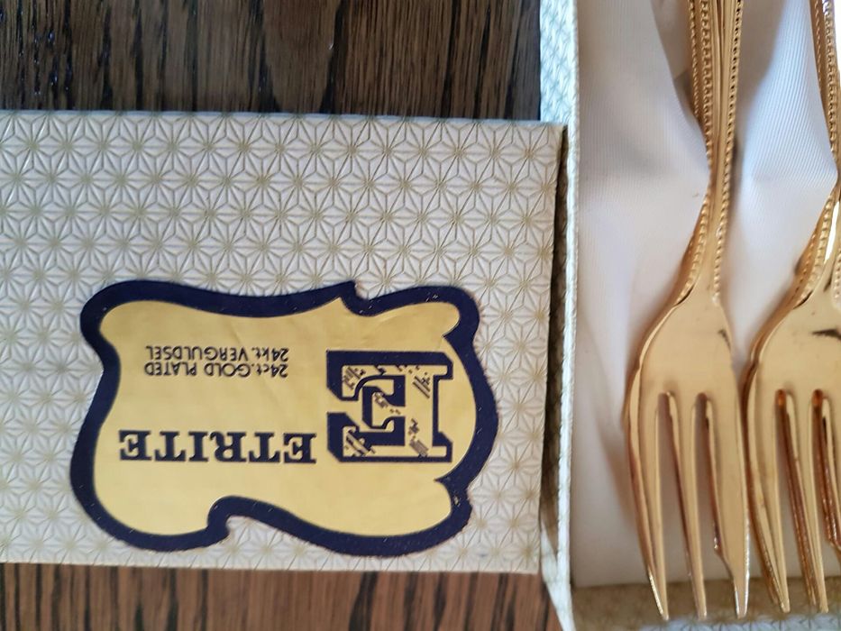 Talheres banhados a ouro