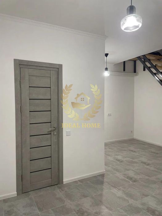 Продам гарний таунхаус в центрі Бучі з ремонтом.