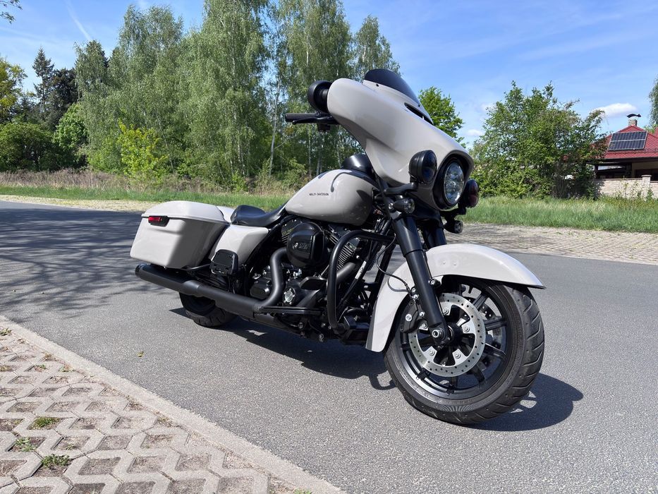 Harley-Davidson FLHS Electra Glide Harley-Davidson FLHS Electra Glide Police 103