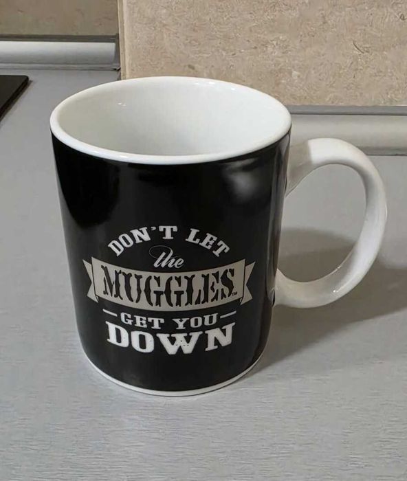 Harry Potter Mug "Don’t let the Muggles get you down"