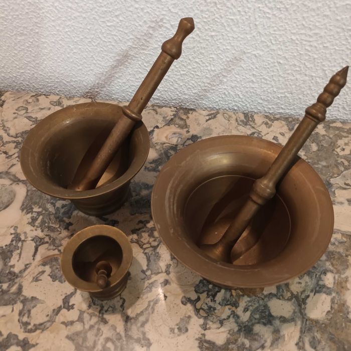 Almofariz com pilão antigos( vários tamanhos)