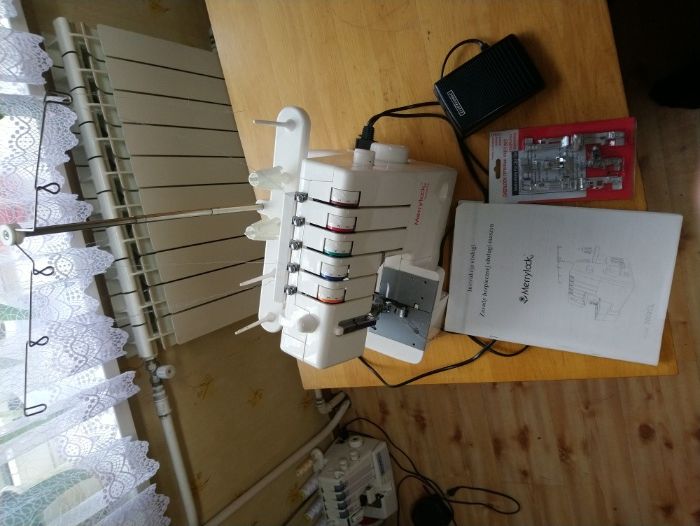 Merrylock 3000CL - 5-nitkowy coverlock - owerlok