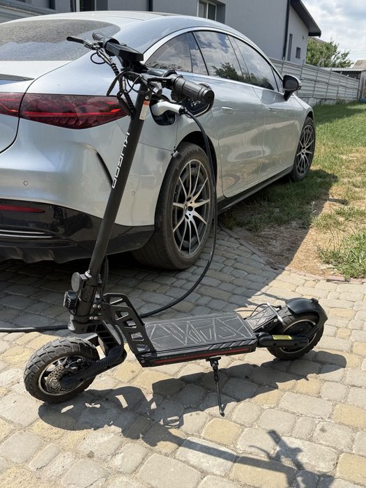 Електросамокат Kuggo g2 pro 2000км пробігу
