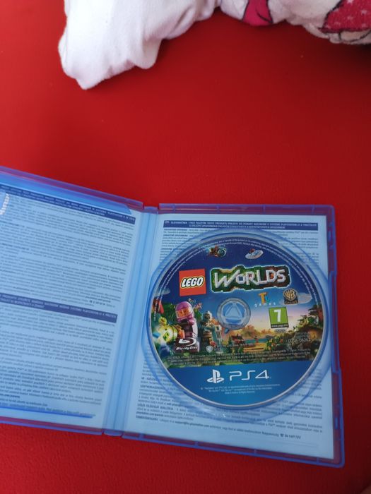 Sprzedam grę lego worlds na konsolę PS4