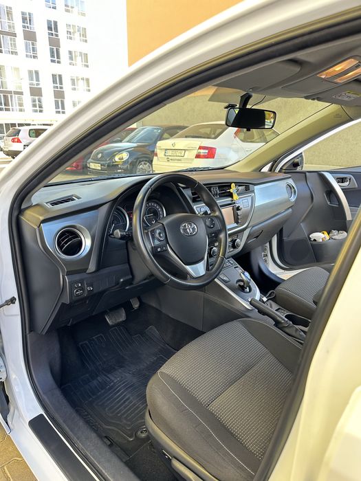 Toyota auris 2014