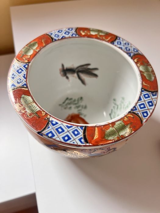 Chuńska donica ręcznie malowana