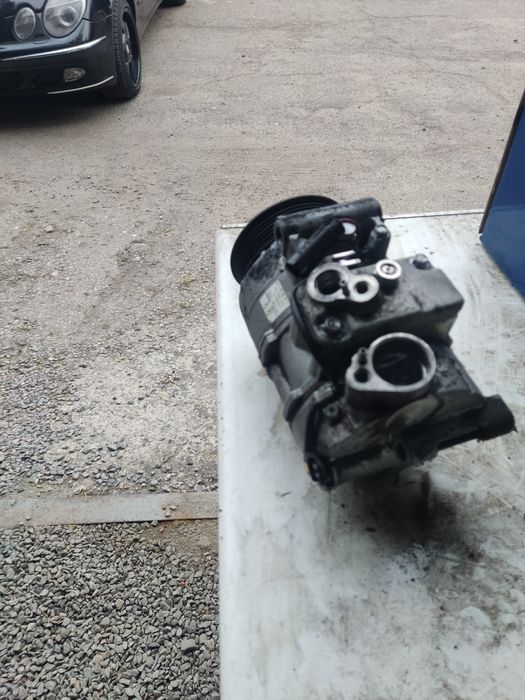 Компресор кондиціонера Мерседес 211