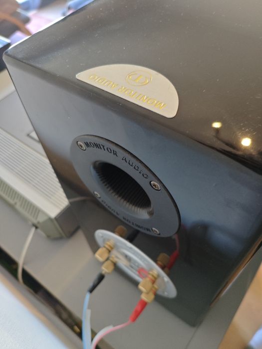 Vendo colunas GS10 preto lacado