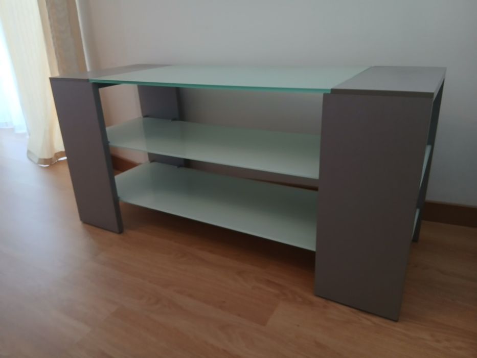 Mesa para televisão.