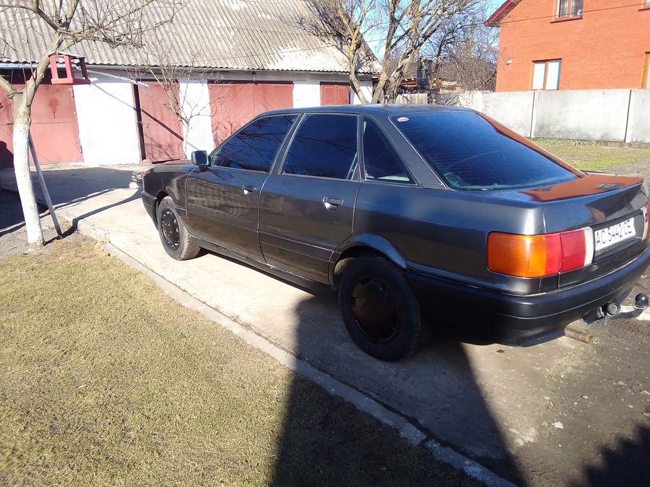 Продам Ауді 80 б3 1.8 газ бензин