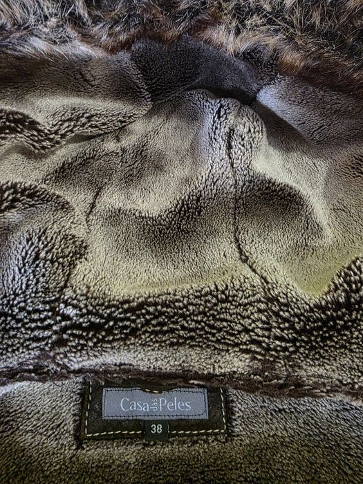 Casaco em pele castanho