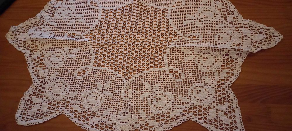 Naperon de renda para mesa feito à mão64585485853825123