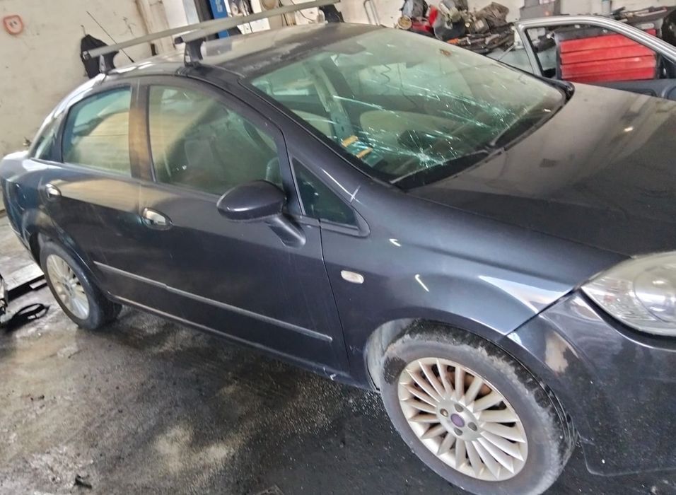 Fiat Linea para peças