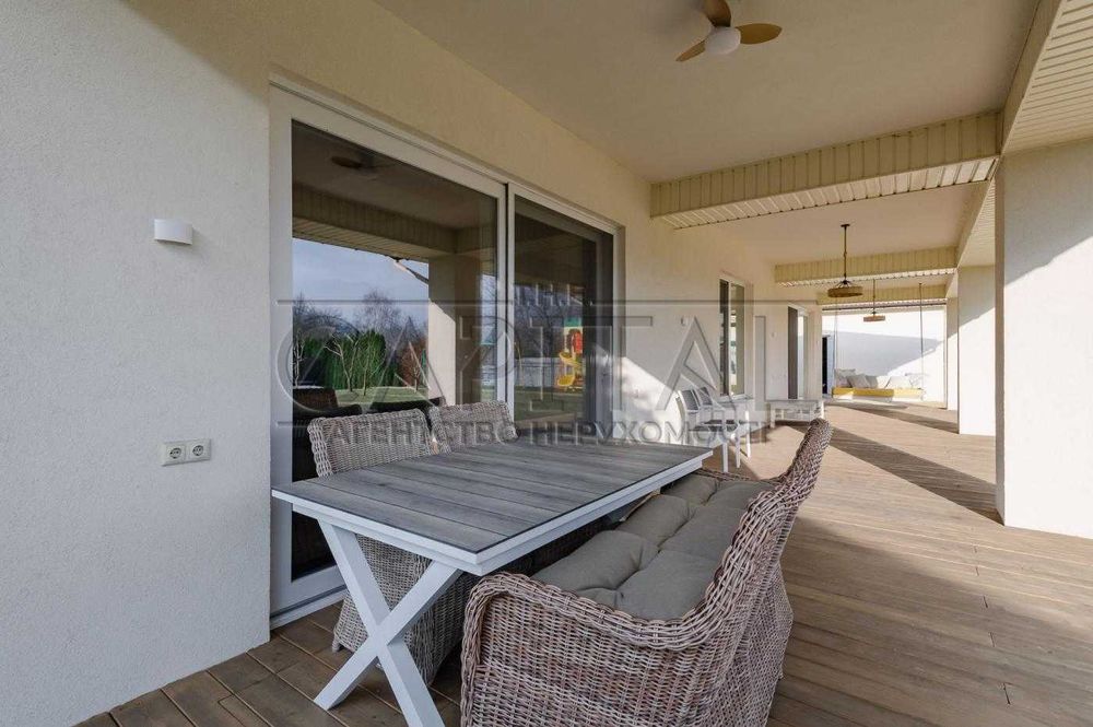 Аренда дома недалеко от центра с бассейном!